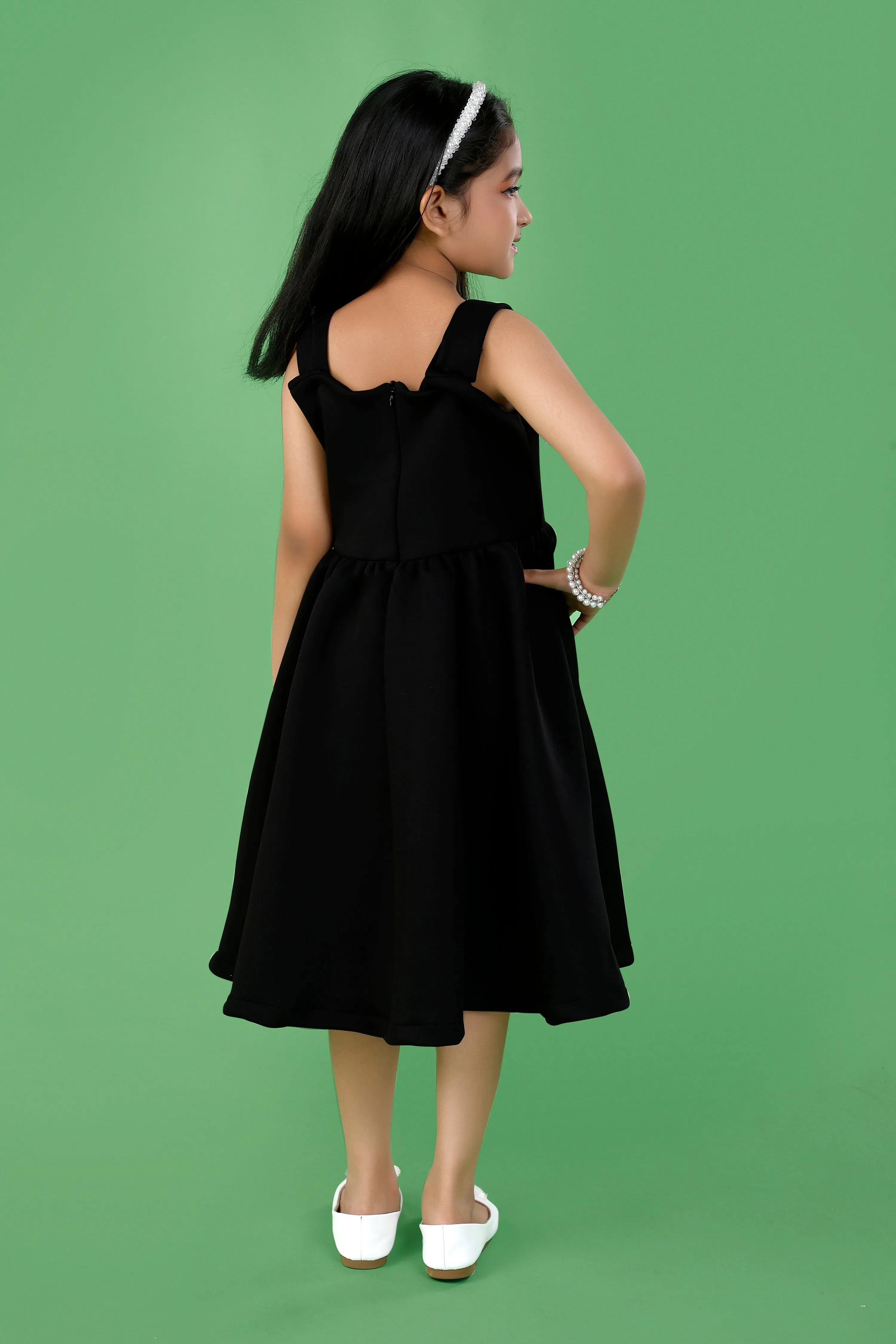 Black Super Flowy Black Dress with A Classy English Look
