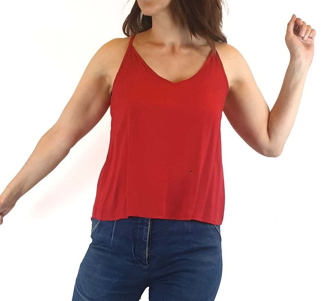 Kuwaii red singlet top size 6 (fits 6-8)