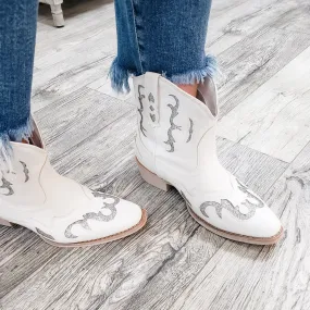 Pierre Dumas "Kaylee 2.0" Western Style Bootie (White)