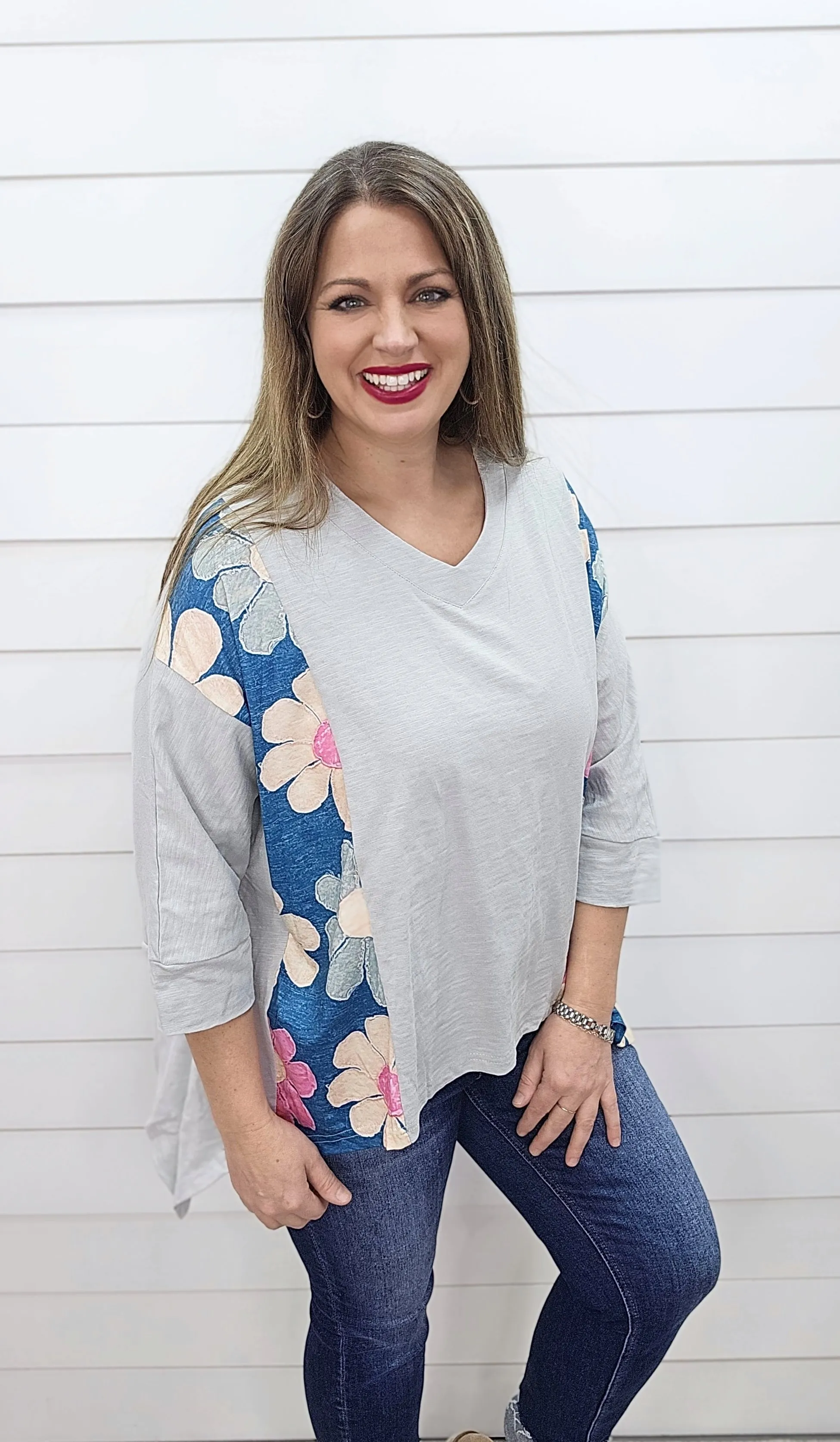 SAGE OVERSIZED COTTON FLORAL V NECK TOP