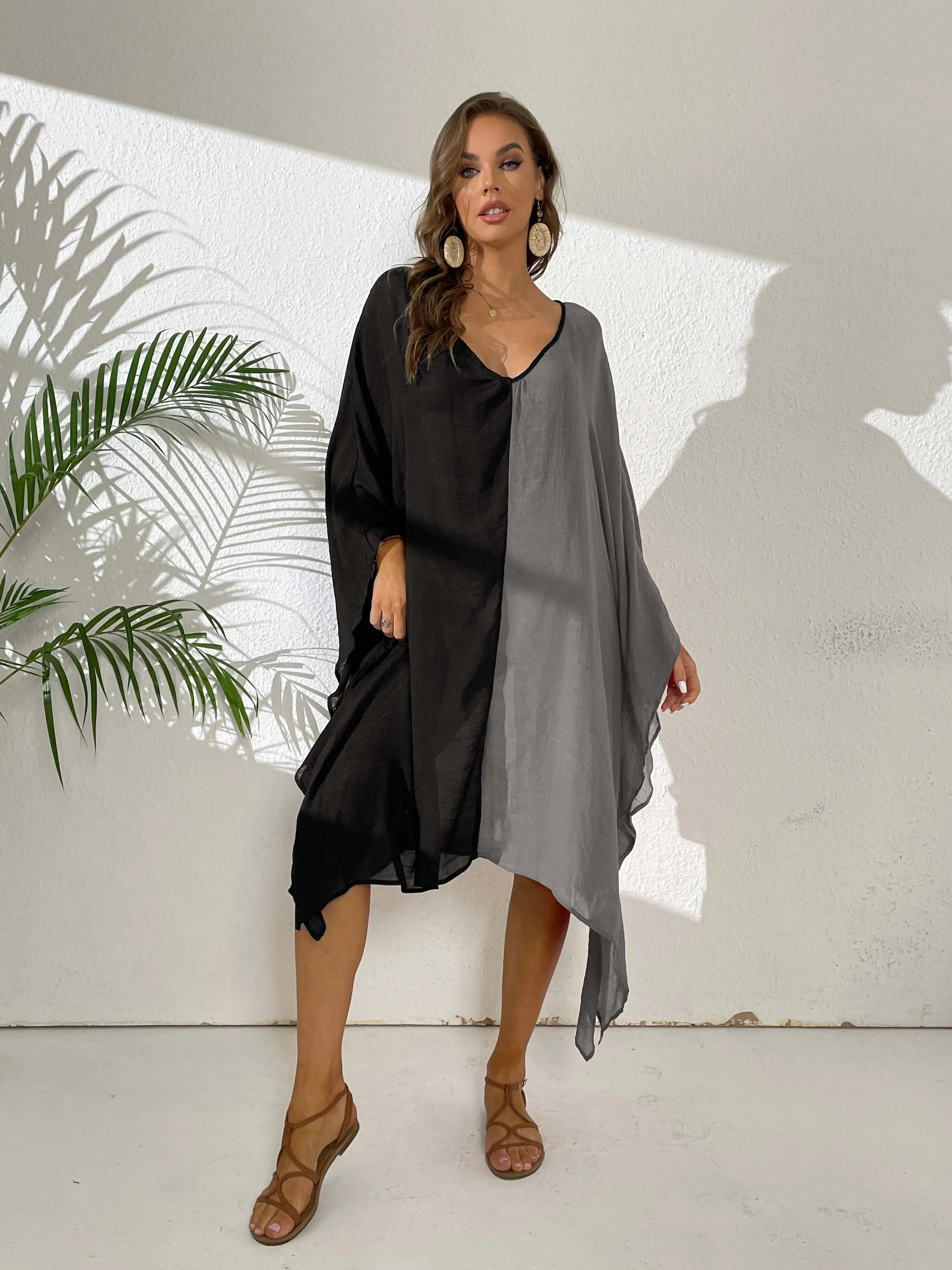 Women's V-Neck Swimsuit Coverup Black and Red Plus Size
